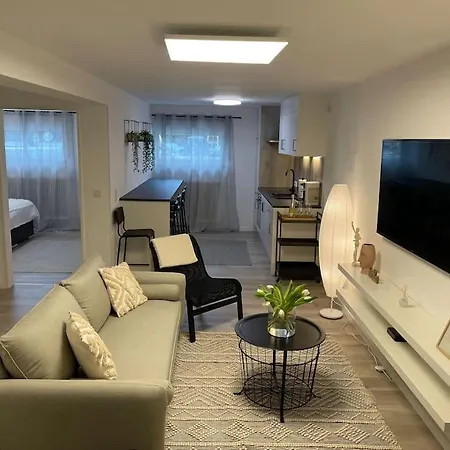 Gemuetliche&moderne Naehe Trier & Luxemburg Апартаменты *